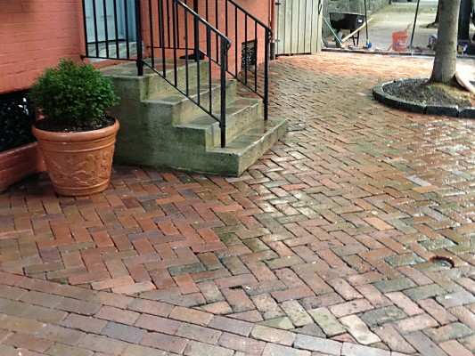 Raysco - Brick Patio